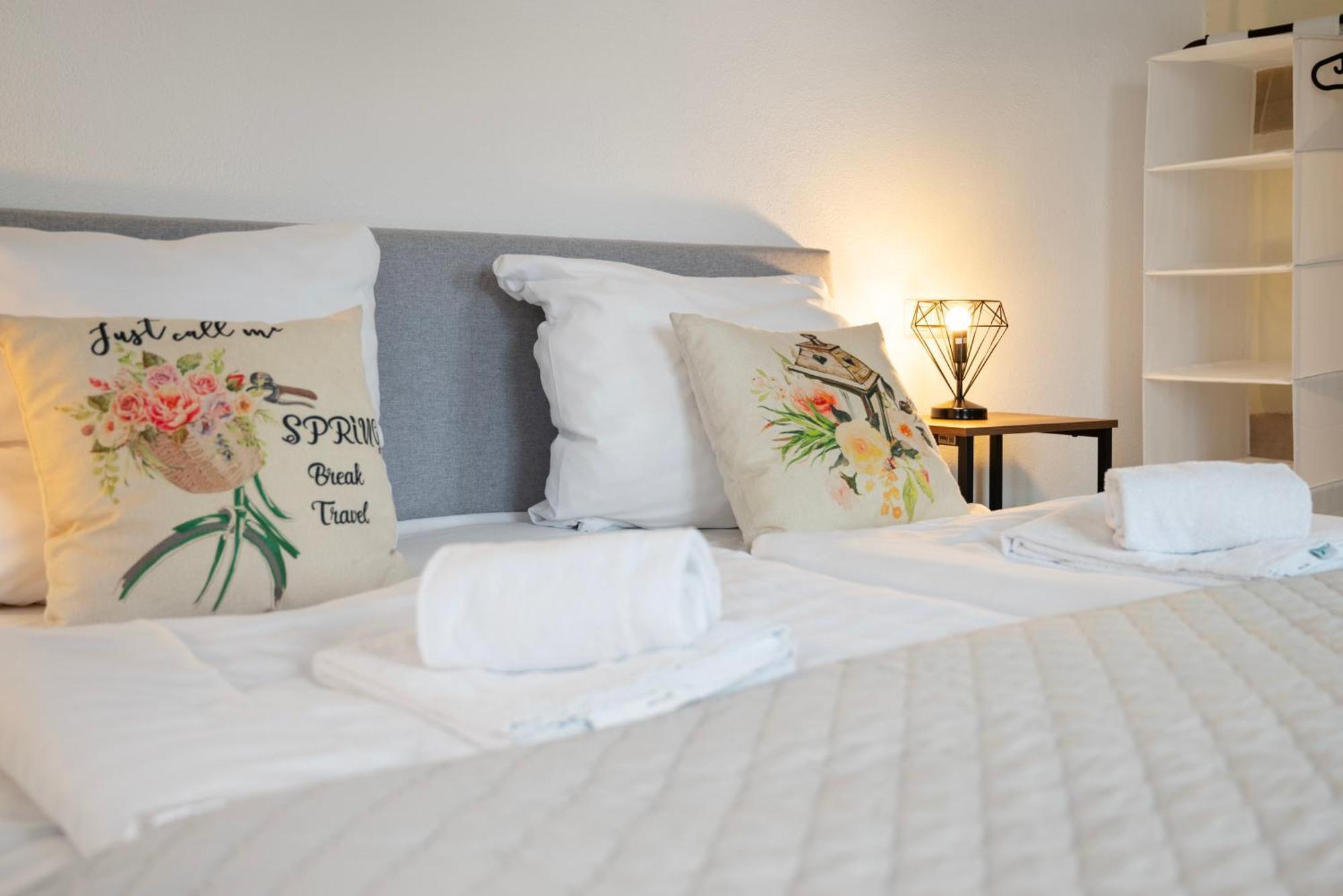 Backhome - Business&Family - Fantastische Schlosslage, Smarttv, Waschtrockner, Netflix, 50Qm, 24H Checkin - Apartment 3 Ludwigsburg Luaran gambar